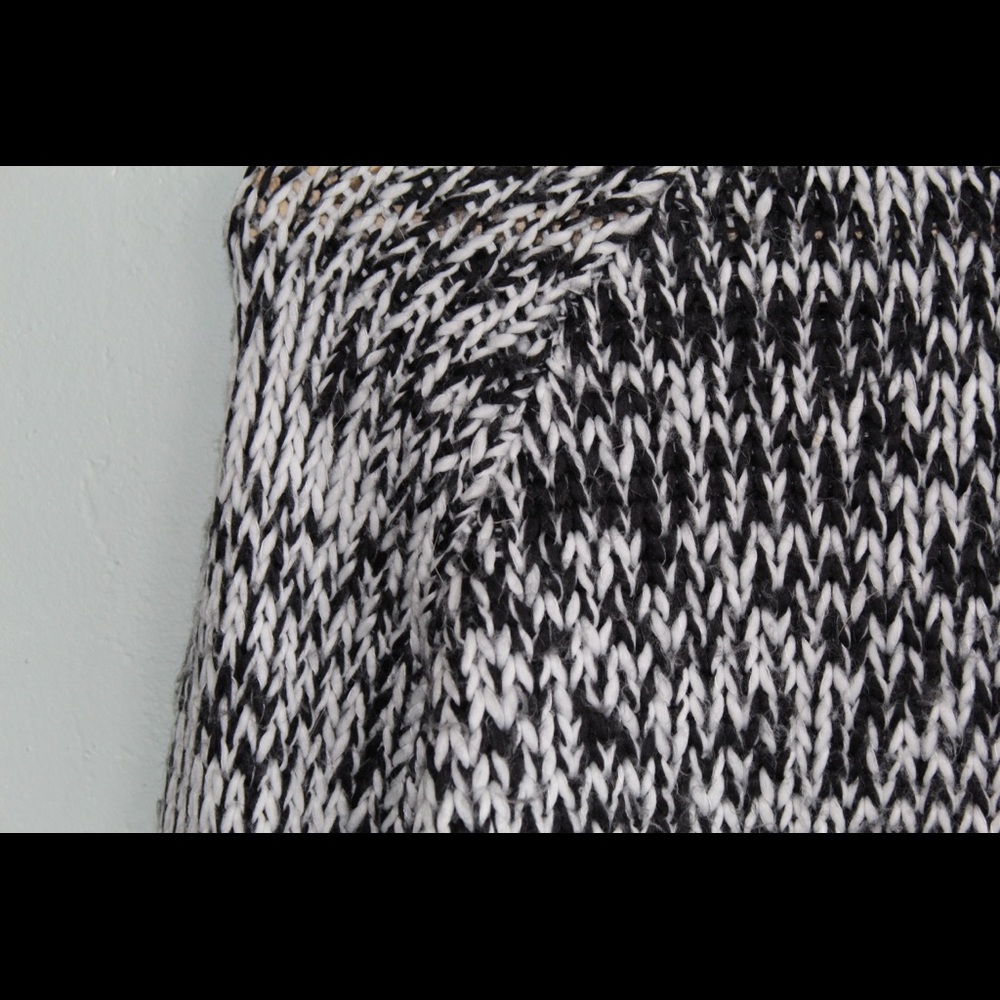 Turtleneck - Picture 5 of 7